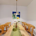 Strandnahe Fewo Mit Schwimmbad Im Haus, A Cappella 07, Binz