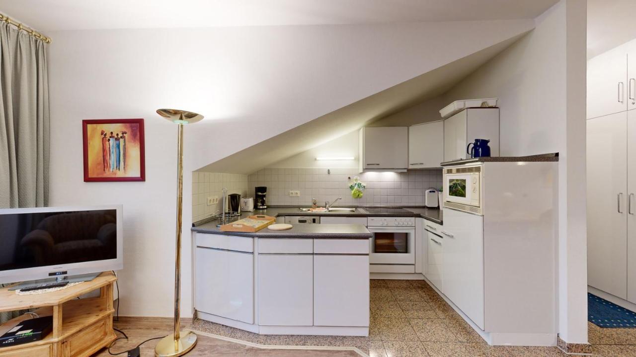 Strandnahe Mit Schwimmbad Im Haus, A Cappella 07, Apartment Binz