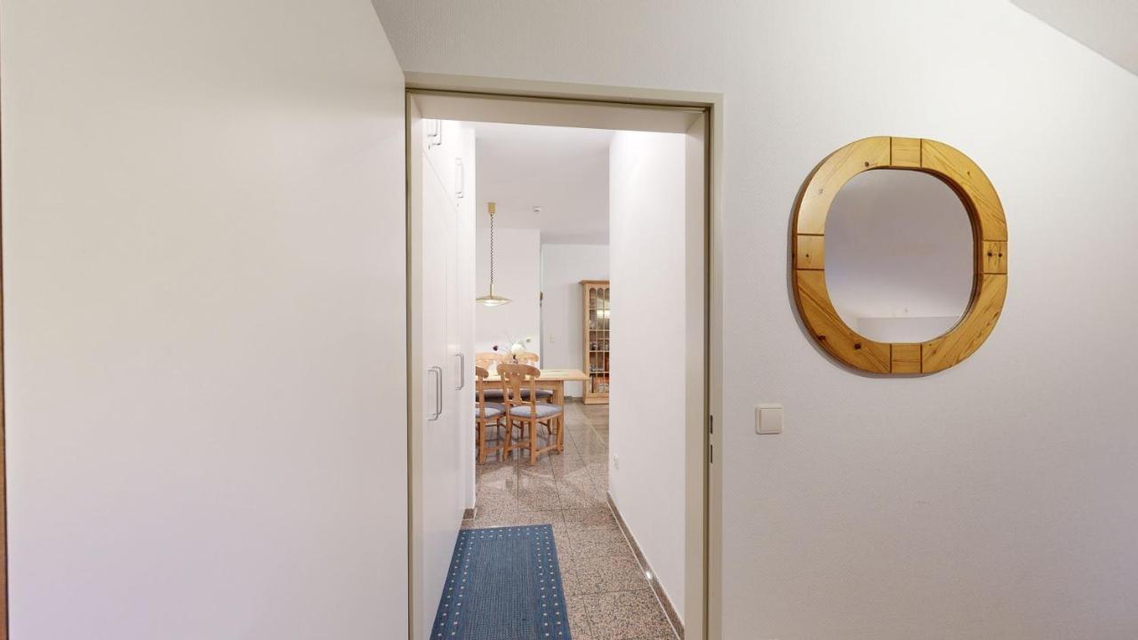Strandnahe Mit Schwimmbad Im Haus, A Cappella 07, * Binz