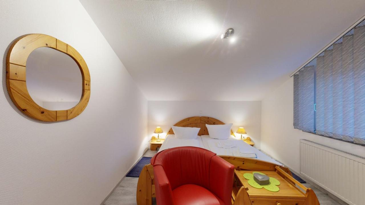 Strandnahe Mit Schwimmbad Im Haus, A Cappella 07, Apartment Binz
