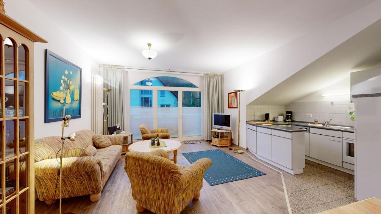 Strandnahe Mit Schwimmbad Im Haus, A Cappella 07, *