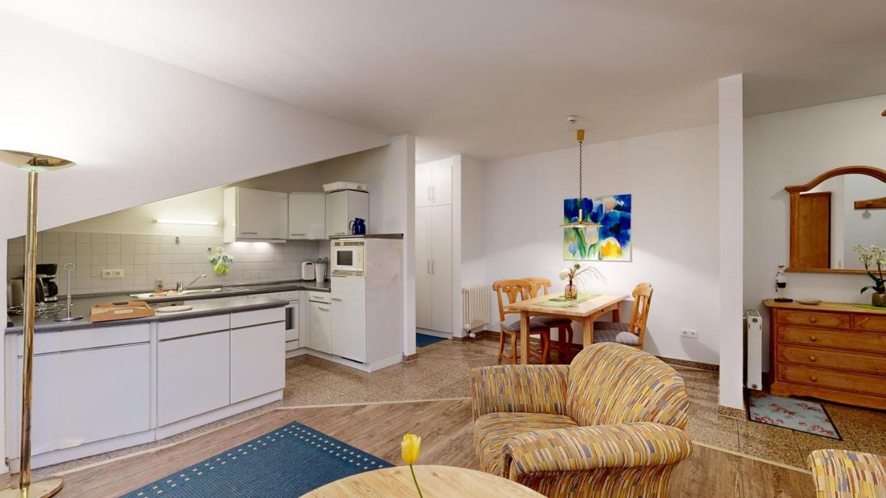 Strandnahe Mit Schwimmbad Im Haus, A Cappella 07, *